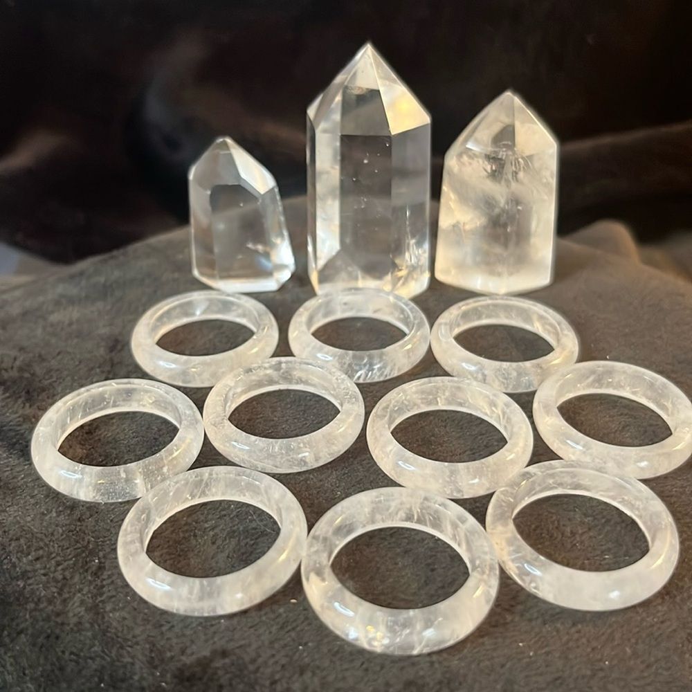 New Natural Beautiful Solid Hand Carved Crystal Quartz Band Ring Size 9